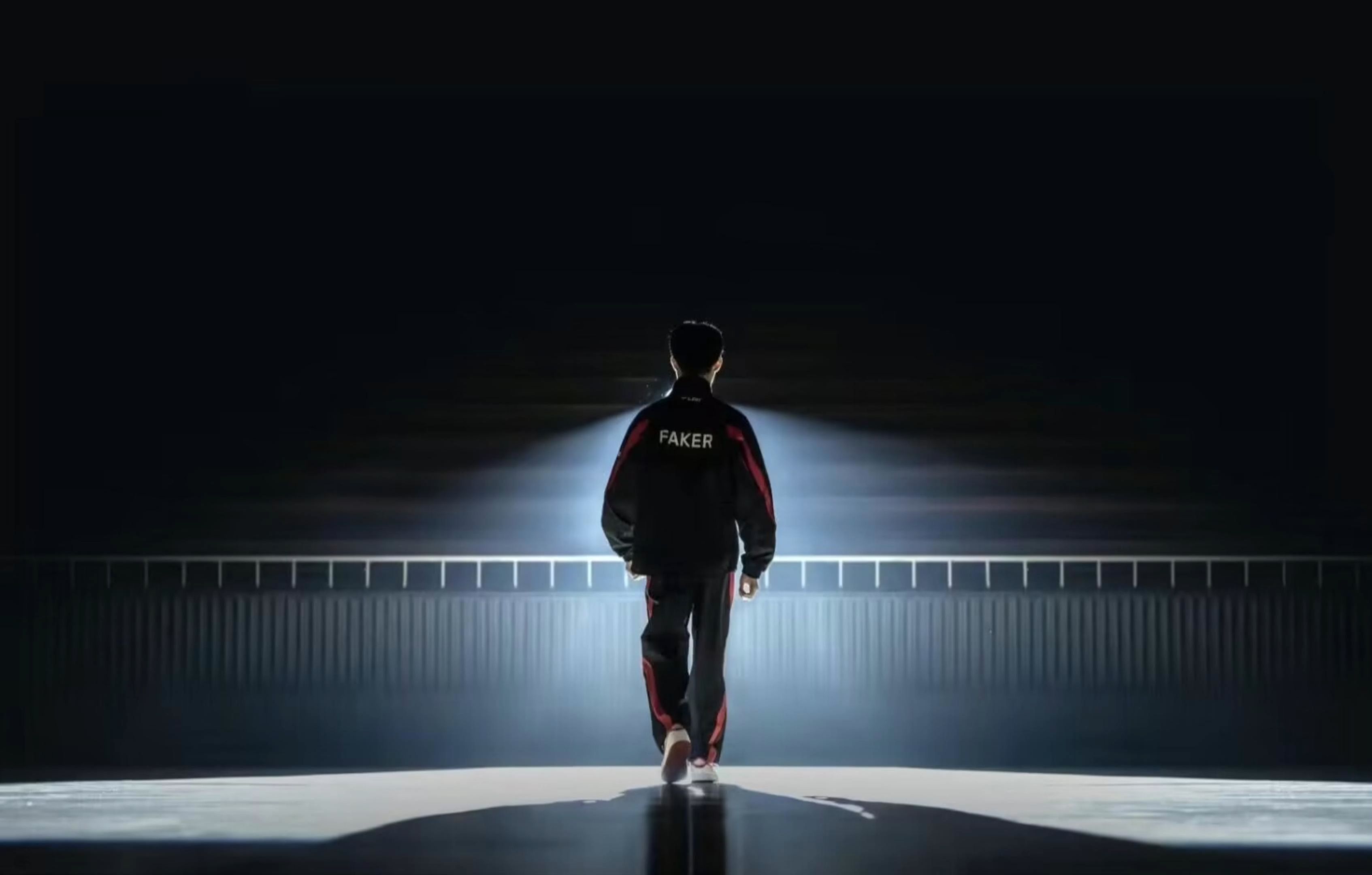 迟来的愚人节玩笑？RNG官推说MLXG回去当教练