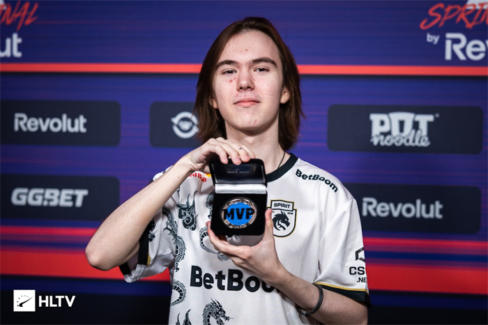 Tian ： 第二局相当混乱。当我们做出决定时，我们认为我们可以赢，但并不顺利。