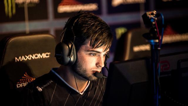 Bilibili Gaming 战胜 Invictus Gaming 在 LPL Split 2 2025